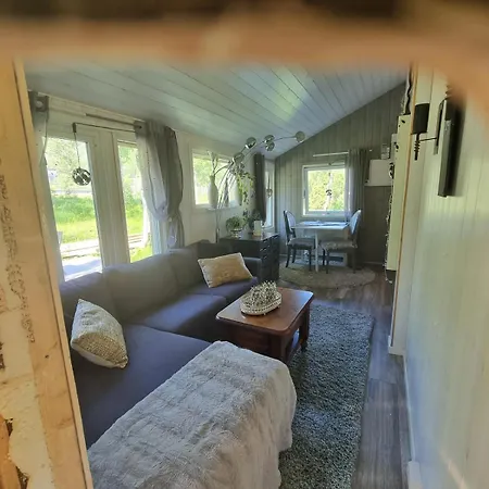 Chalet Cozy Cabin In Front Of Lapphaungen Turiststation *