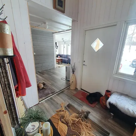 Cozy Cabin In Front Of Lapphaungen Turiststation * Tennevoll