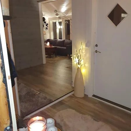 Cozy Cabin In Front Of Lapphaungen Turiststation * Tennevoll