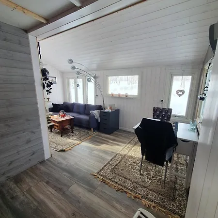 Chalet Cozy Cabin In Front Of Lapphaungen Turiststation Tennevoll