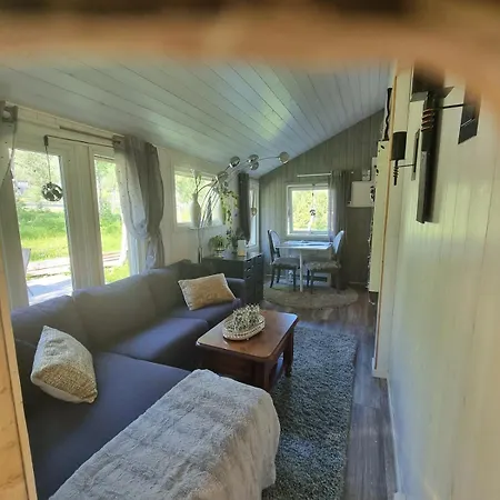 Cozy Cabin In Front Of Lapphaungen Turiststation * Tennevoll